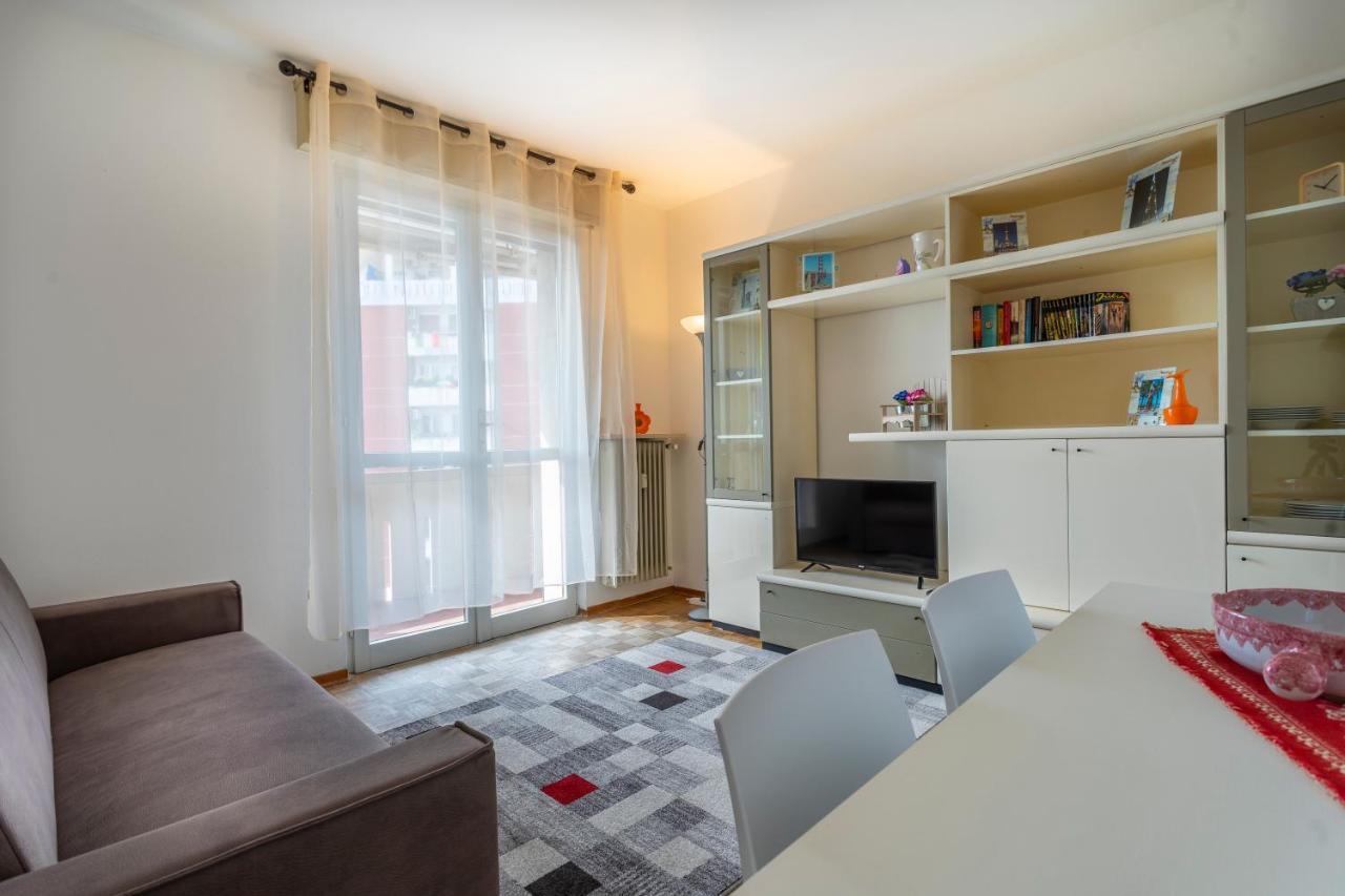 Zia Dina Apartment Pasian di Prato Exteriör bild