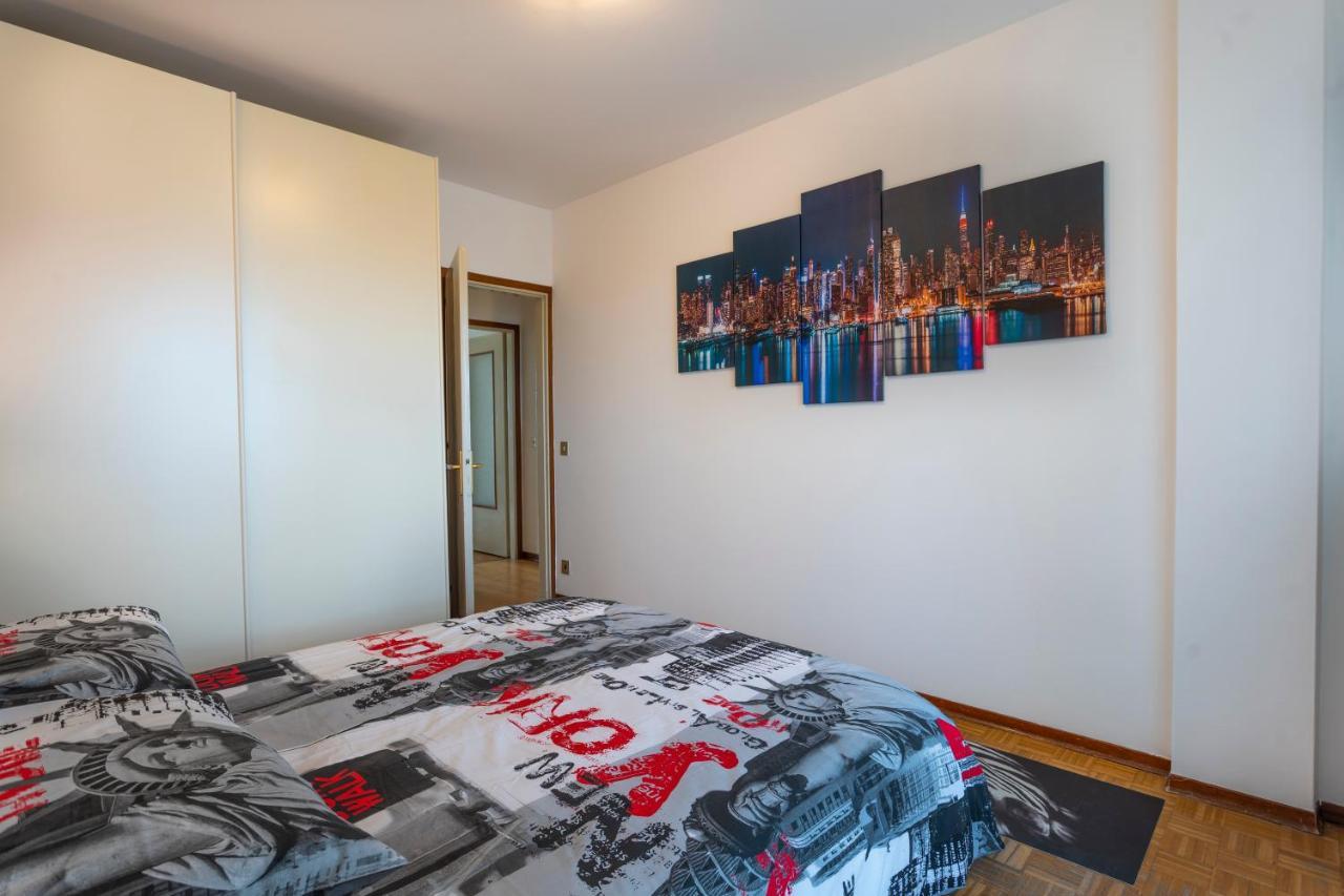 Zia Dina Apartment Pasian di Prato Exteriör bild